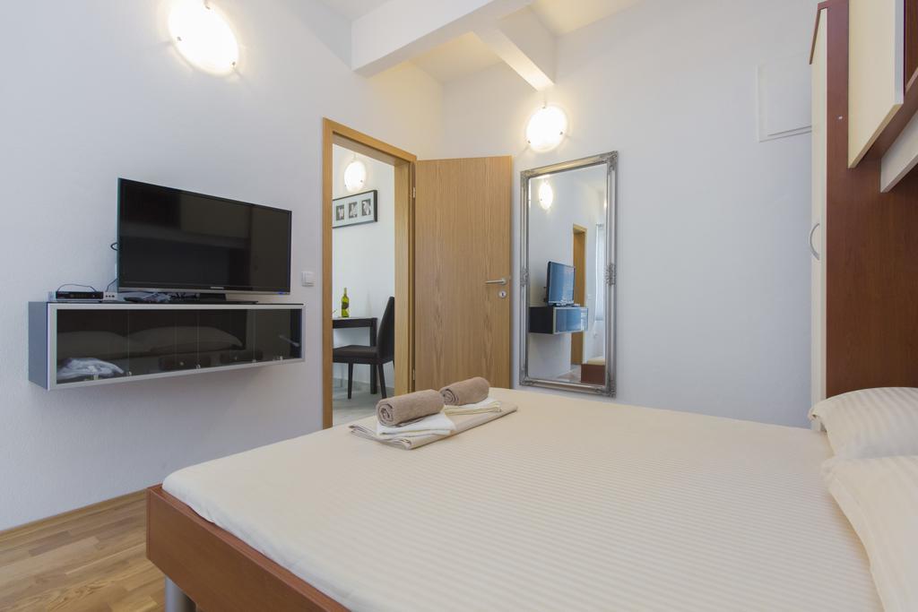 פירובאץ Apartments Zoran מראה חיצוני תמונה
